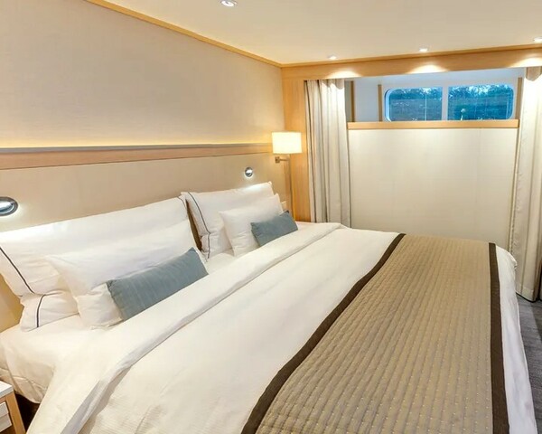 Viking Sjofn - Standard Stateroom 2.jpg